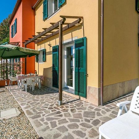 La Casa Gialla Framura Bagian luar foto